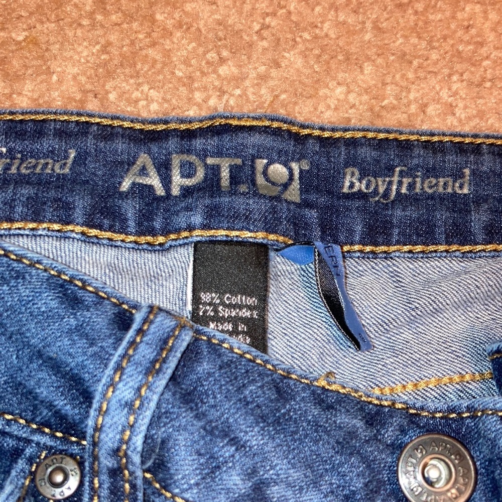 Apt 9 Boyfriend